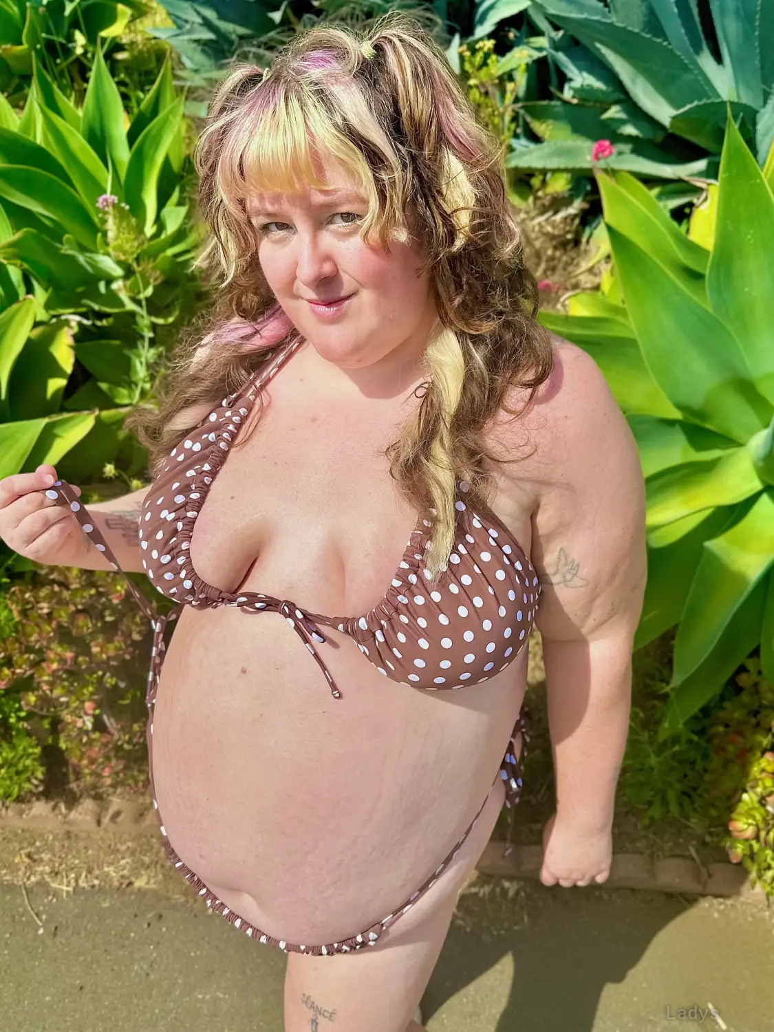 Chrissy Maywood, 30 years old Fresno escort girl with big tits, height 168 sm, Weight 92 kg