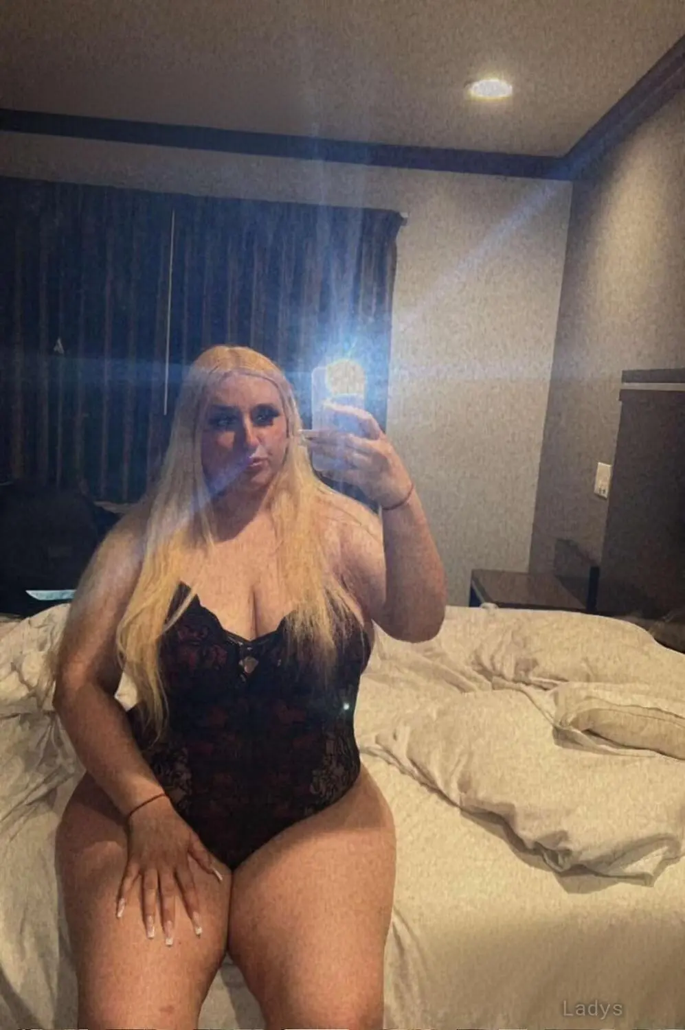 Ashley, 20 years beautiful nude Fresno escorts girl, height 163 sm, Weight 65 kg