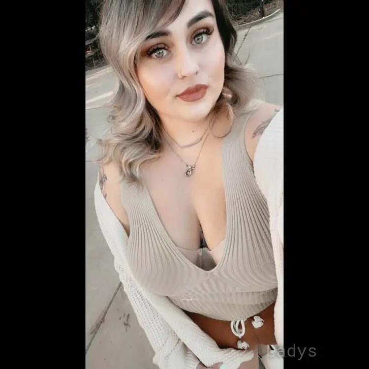 Emily_lee, 24 years beautiful nude Fresno escorts girl, height 162 sm, Weight 68 kg