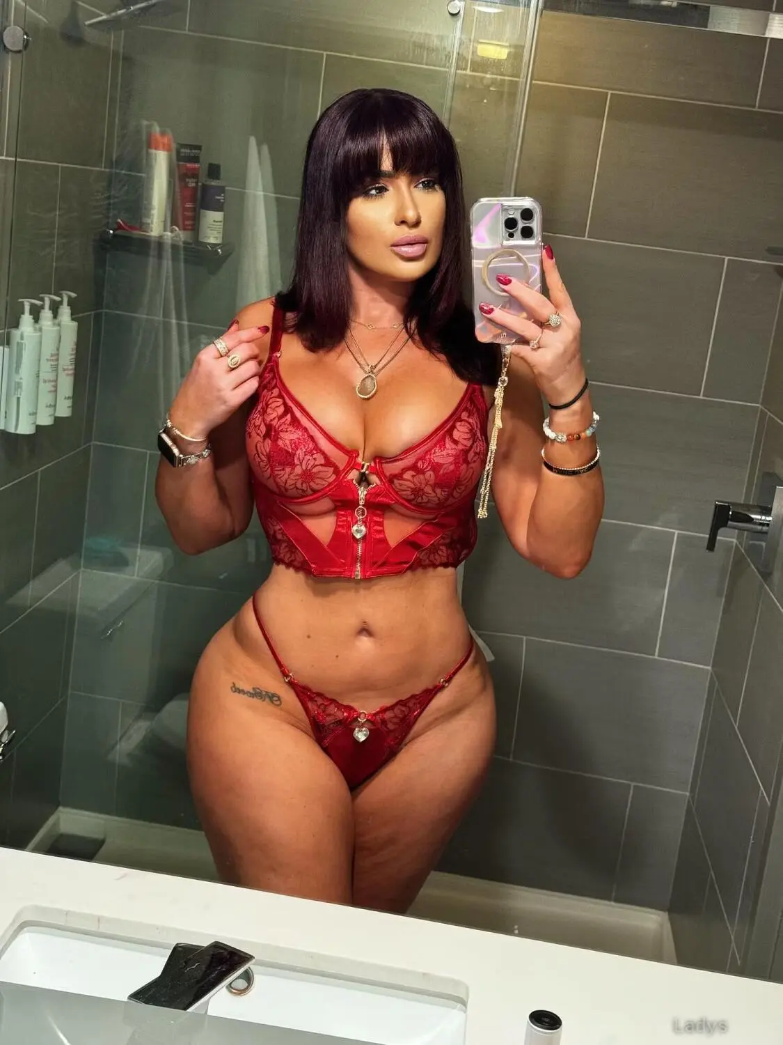 Katrina Vaughn, 30 years beautiful nude Fresno escorts girl, height 177 sm, Weight 60 kg
