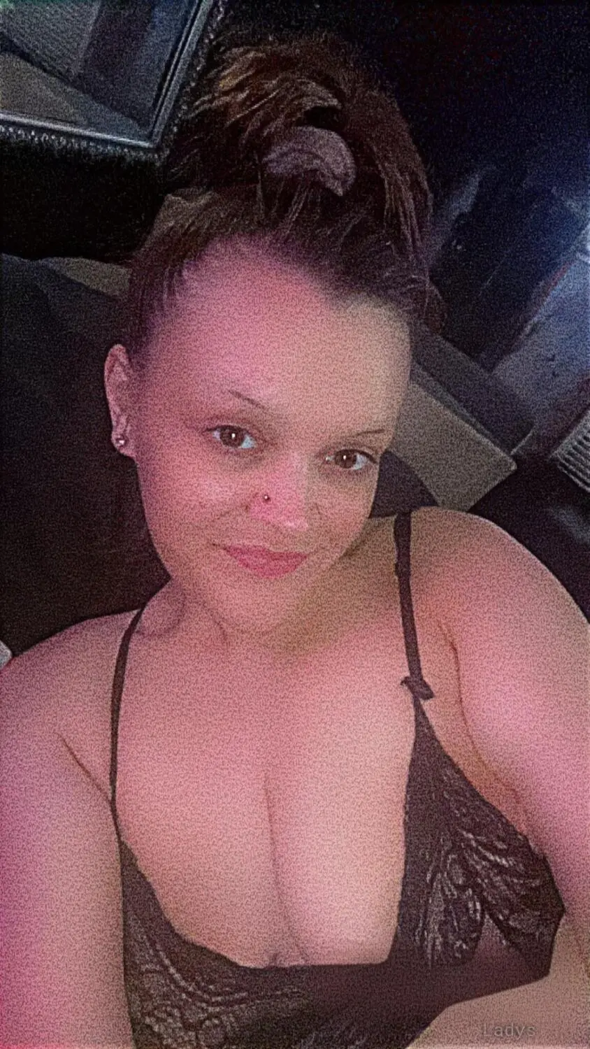 MissBusyBody, 25 years beautiful nude Fresno escorts girl, height 170 sm, Weight 60 kg