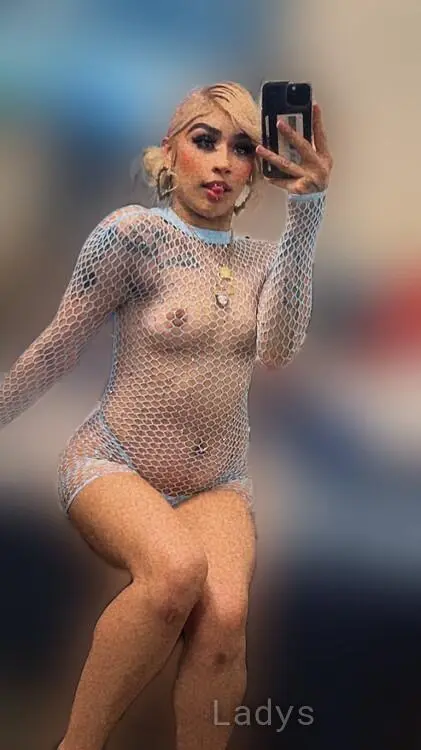 PrettyyVeeee, 25 years beautiful nude Fresno escorts girl, height 158 sm, Weight 65 kg