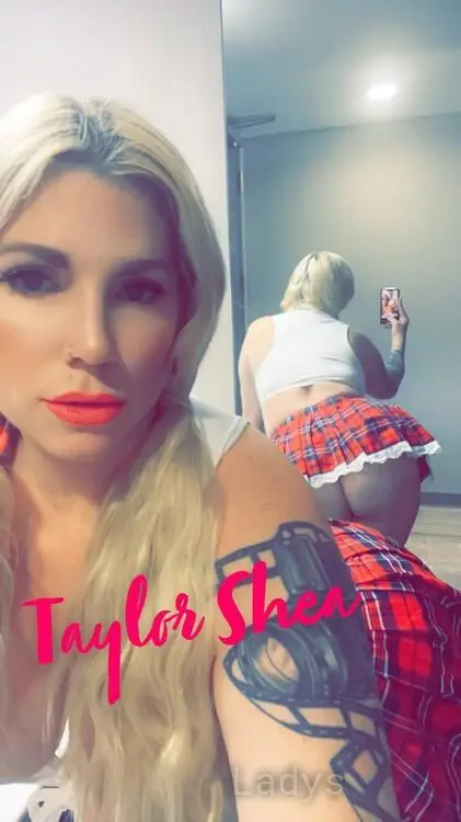 TaylorShea, 40 years beautiful nude Fresno escorts girl, height 174 sm, Weight 60 kg
