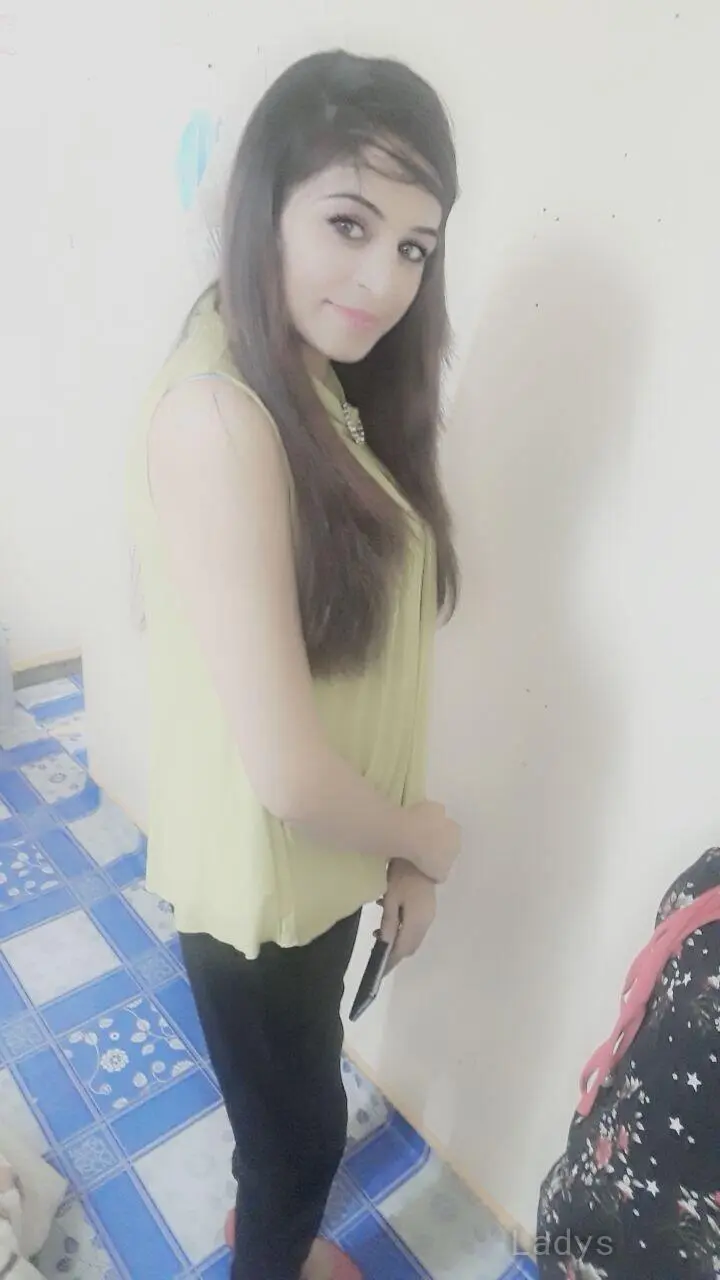 Kajal, 21 years old Fujairah escort girl with big tits, height 166 sm, Weight kg