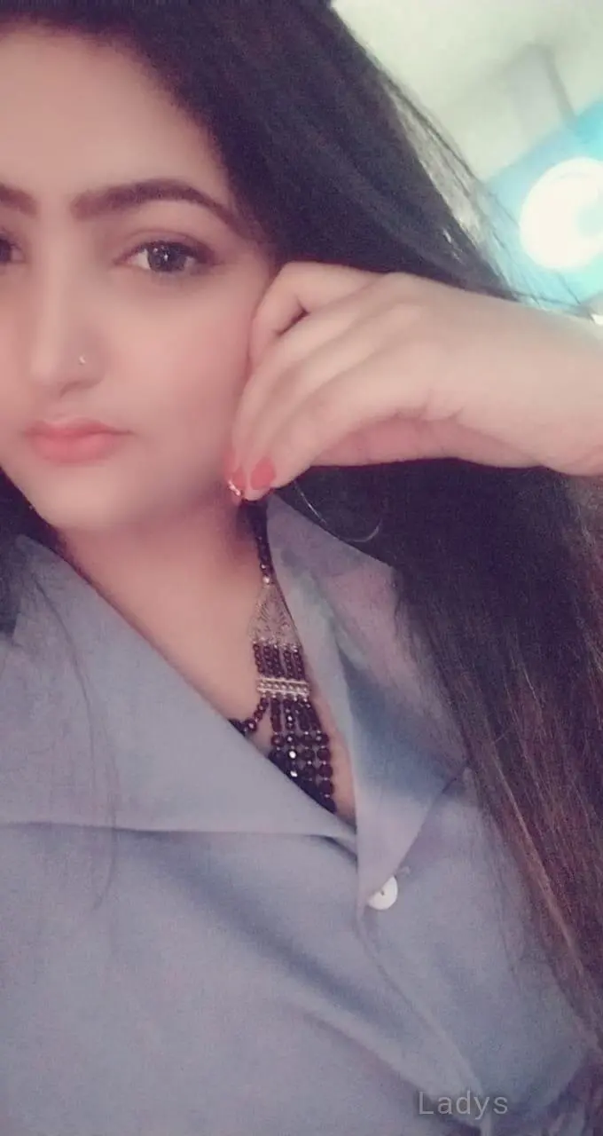 Mahi, 23 years old Fujairah escort girl with big tits, height 167 sm, Weight kg