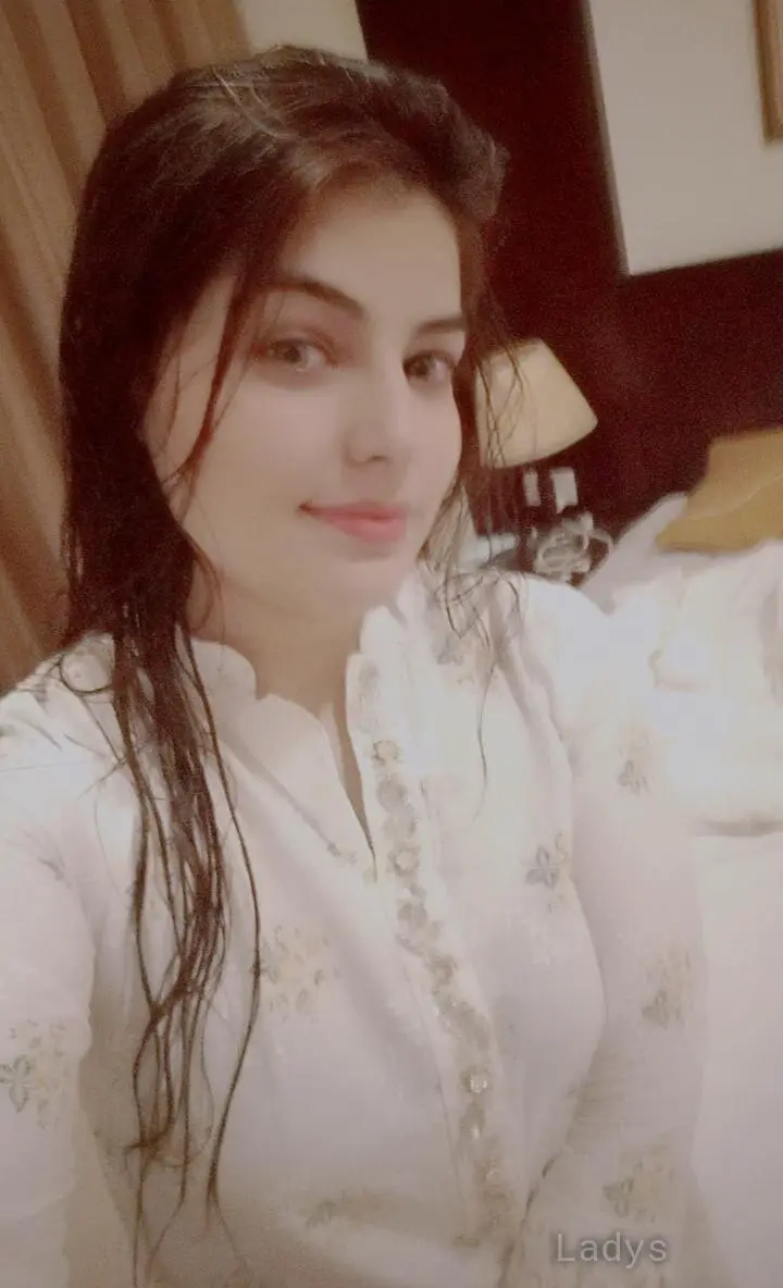 Neha, 24 years old Fujairah escort girl with big tits, height 167 sm, Weight kg