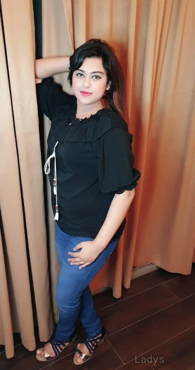Soniya, 23 years old Fujairah escort girl with big tits, height 167 sm, Weight kg