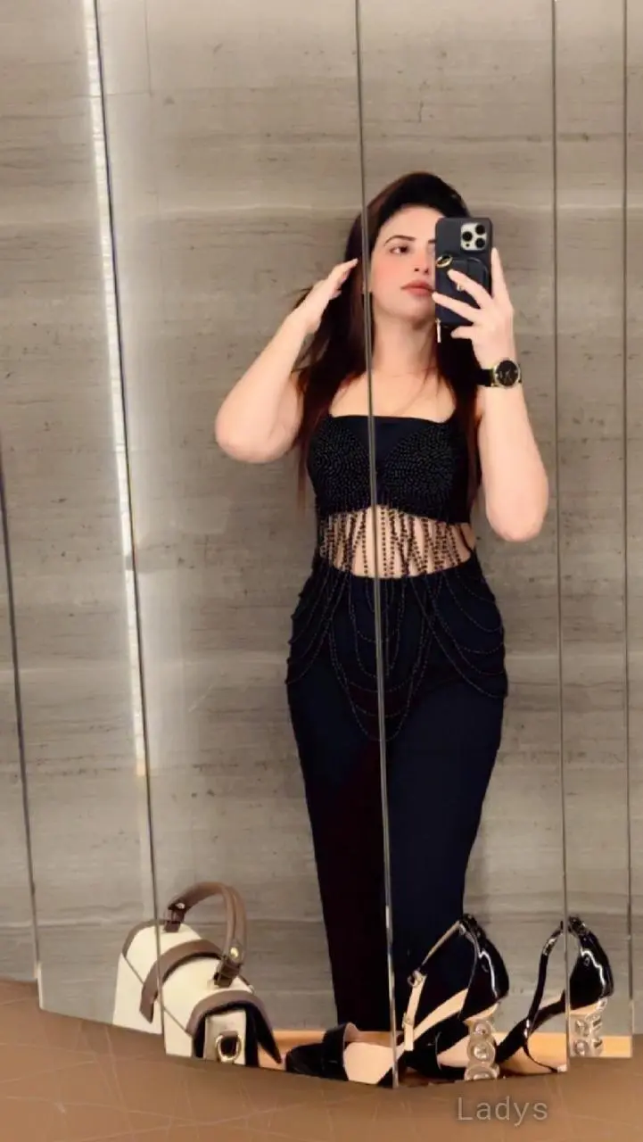 Sonakshi, 22 years beautiful nude Fujairah escorts girl, height 167 sm, Weight  kg