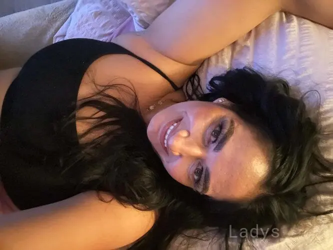 Tara Angel Tantra, 47 years beautiful nude Galway escorts girl, height 173 sm, Weight 56 kg