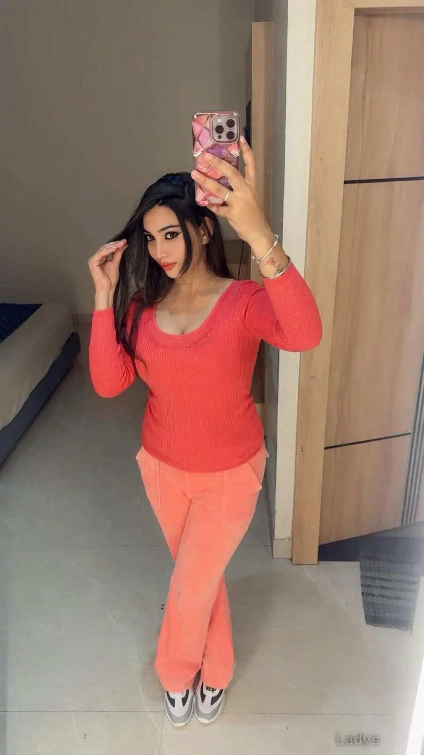 Kate, 21 years old Gandhidham escort girl with big tits, height 158 sm, Weight  kg