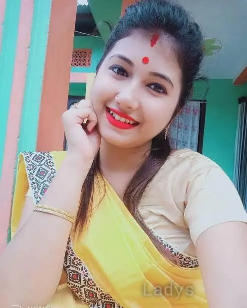 Nisha Patel, 22 years old Gandhidham escort girl with big tits, height 165 sm, Weight  kg