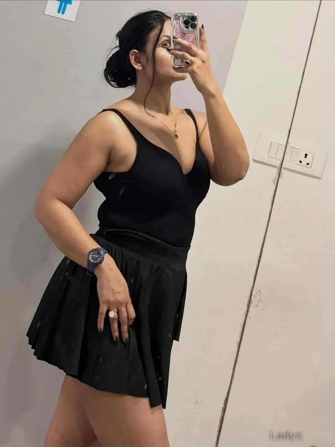 Shrija, 21 years beautiful nude Gandhidham escorts girl, height 170 sm, Weight  kg
