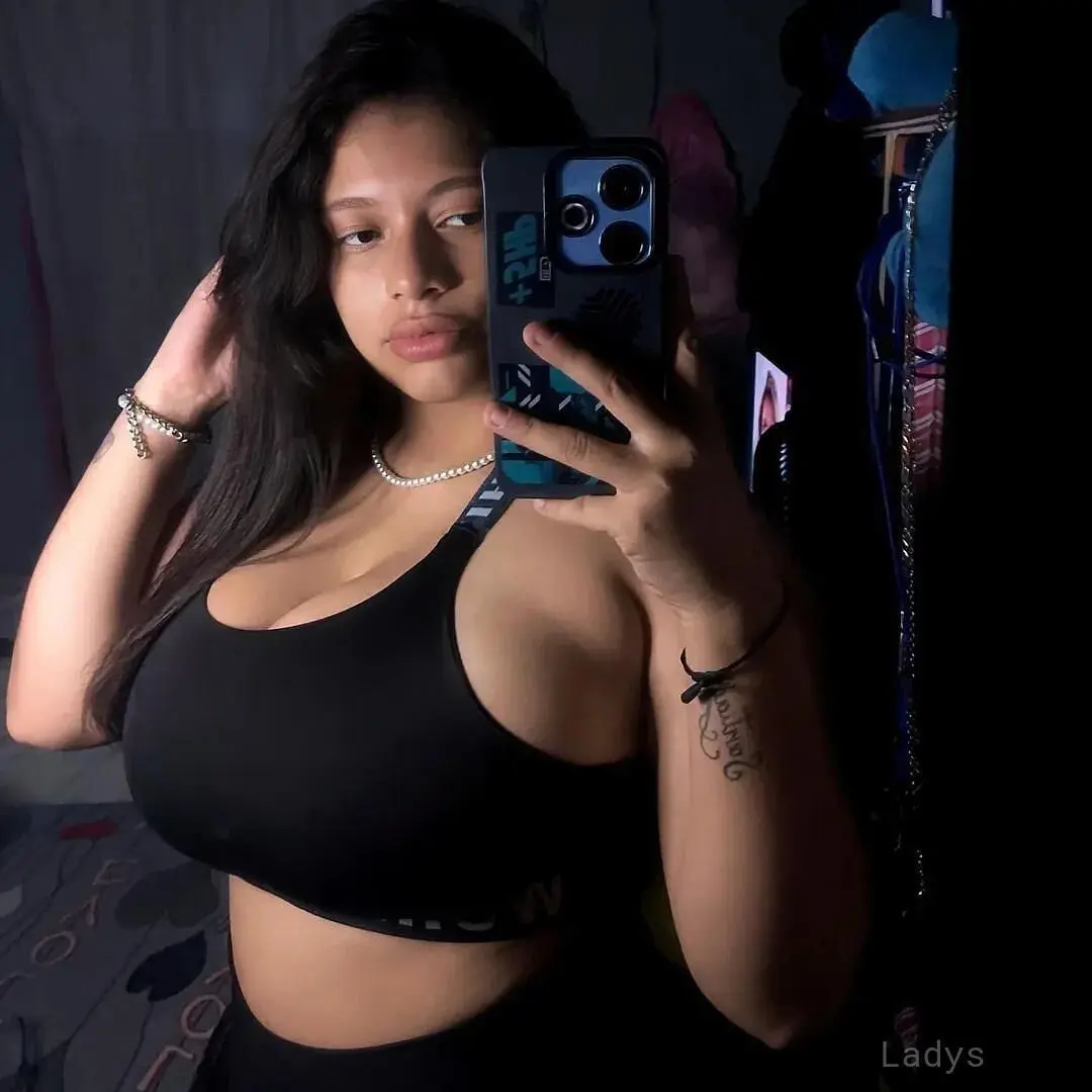 Trisha, 21 years beautiful nude Gandhidham escorts girl, height 154 sm, Weight  kg