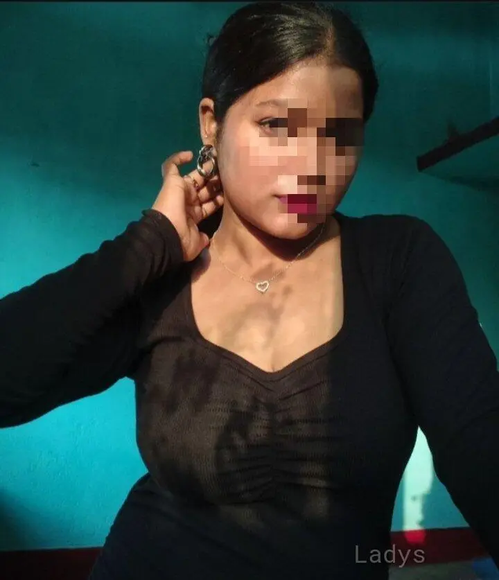 Nimisha,  years old Gangtok escort girl with big tits, height  sm, Weight  kg