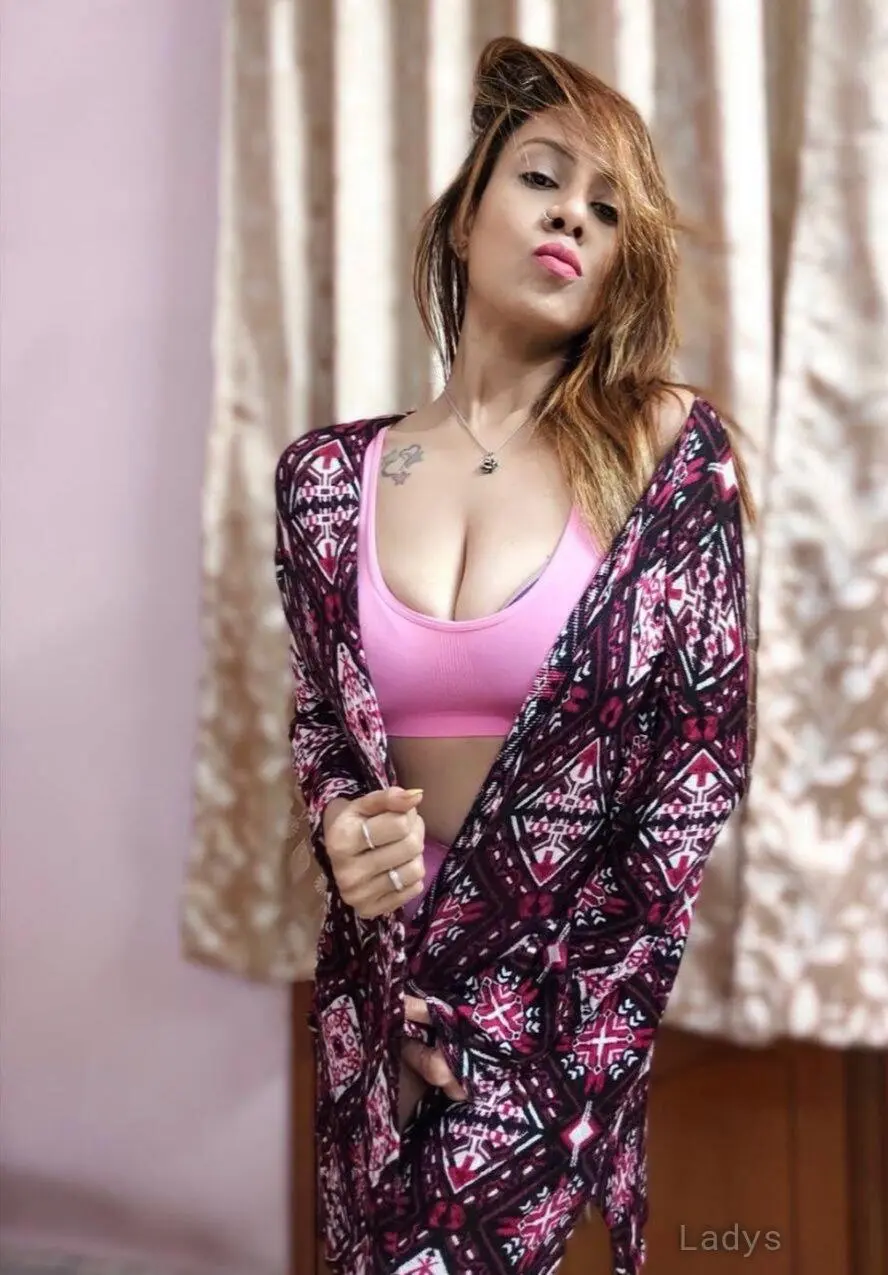 Tany, 21 years old Gangtok escort girl with big tits, height  sm, Weight  kg