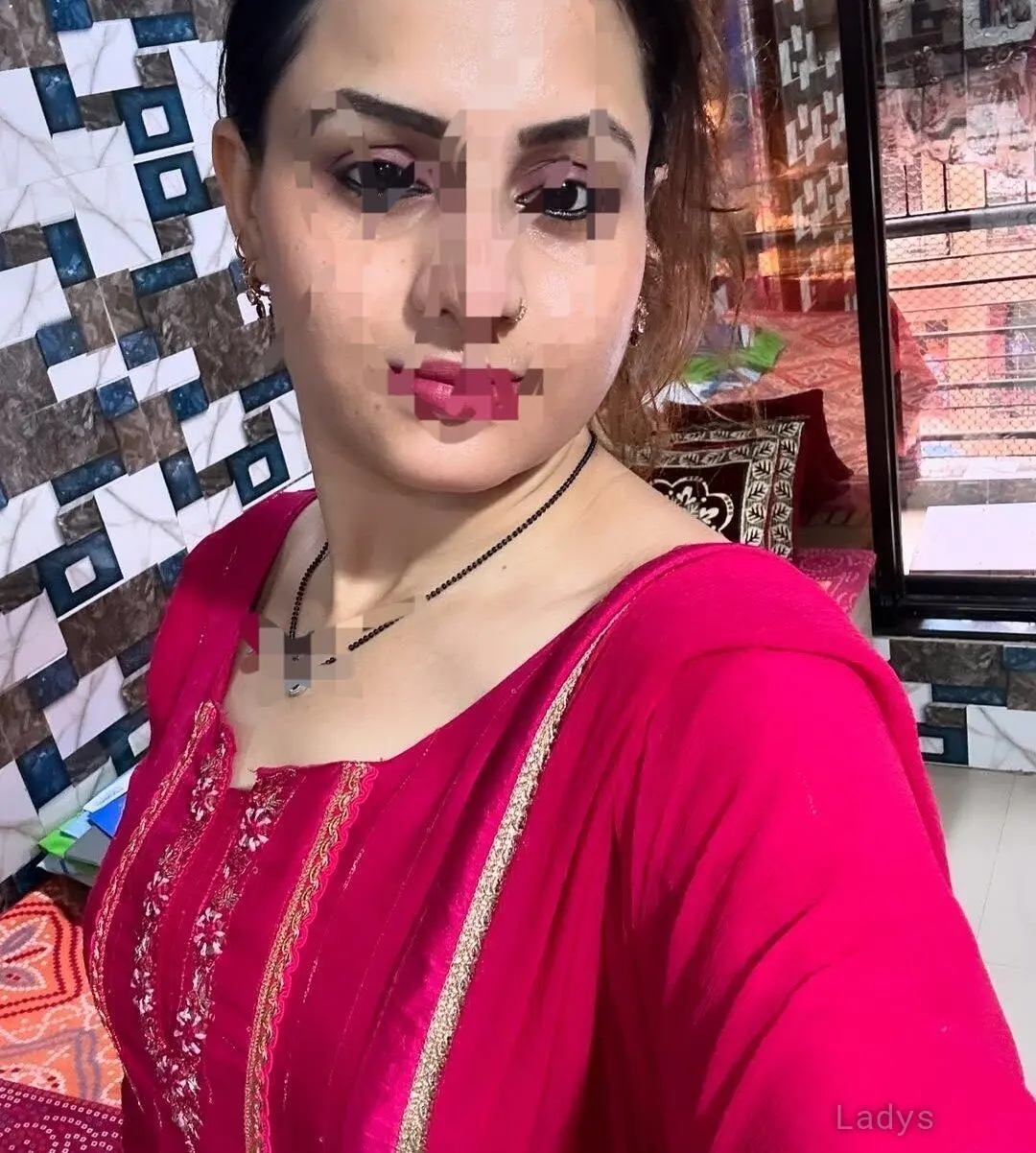 Yashika,  years beautiful nude Gangtok escorts girl, height  sm, Weight  kg