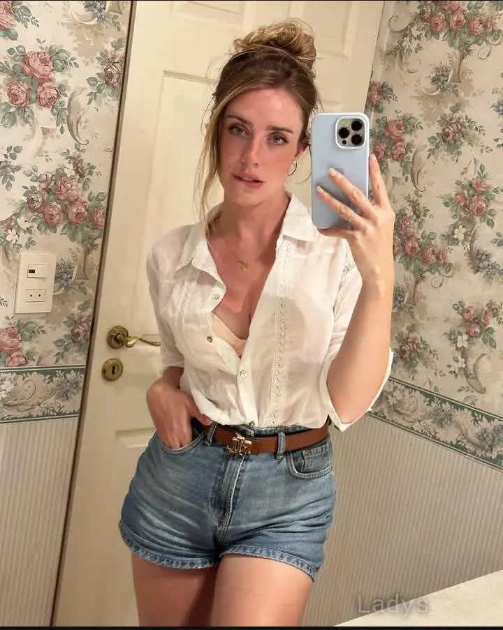 Louna, 27 years old Gent escort girl with big tits, height 169 sm, Weight 60 kg