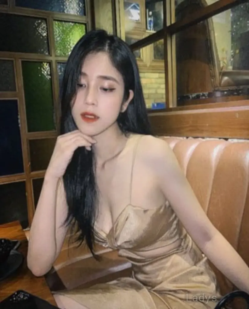 Mina, 24 years beautiful nude Genting escorts girl, height 166 sm, Weight 45 kg