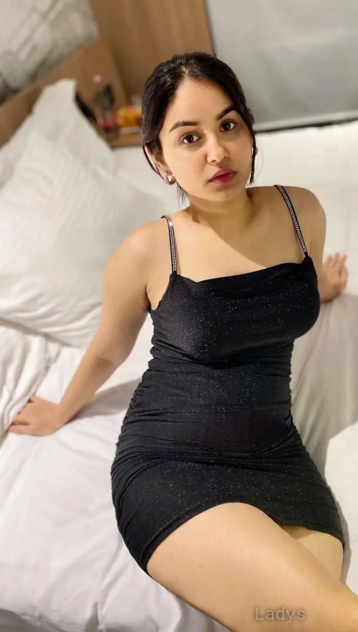 Divya, 22 years beautiful nude Ghaziabad escorts girl, height 153 sm, Weight kg
