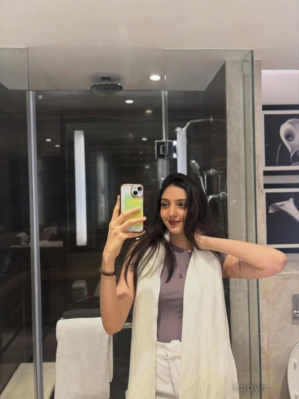 Roshni Escort Service, years beautiful nude Ghaziabad escorts girl, height sm, Weight kg