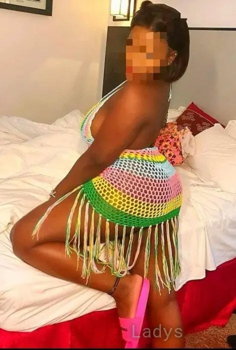 Cathy, 26 years beautiful nude Giza escorts girl, height 160 sm, Weight 43 kg