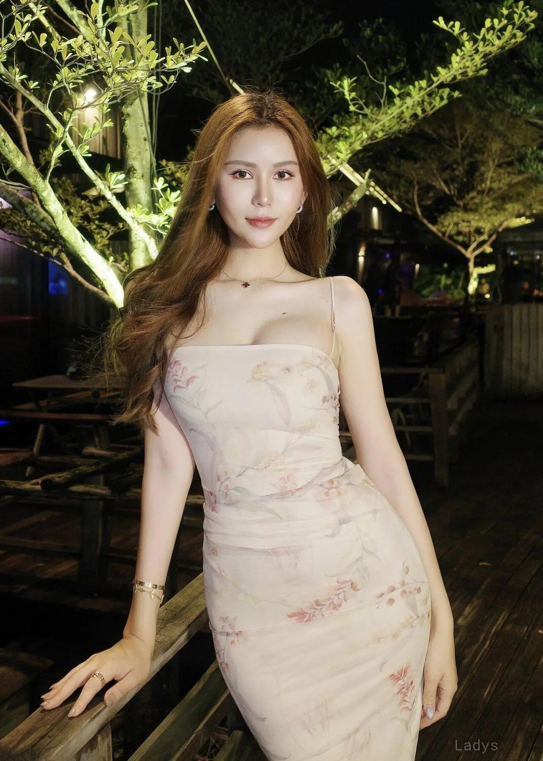 Abigail, 22 years asian escorts girl, height 178 sm, Weight  kg, Glasgow eacort