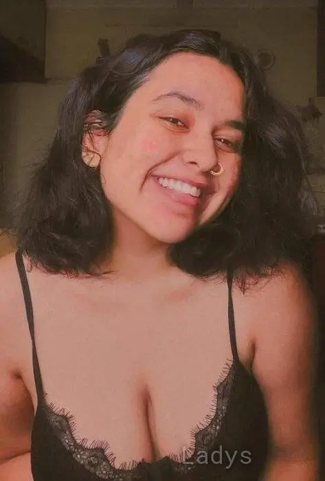Saskhi, 24 years beautiful nude Glasgow escorts girl, height 163 sm, Weight 53 kg