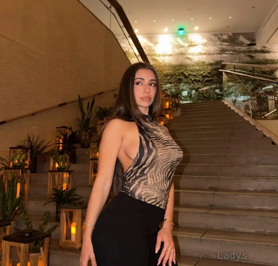 Lucy Bronze, 28 years beautiful nude Glen Burnie escorts girl, height 154 sm, Weight 47 kg