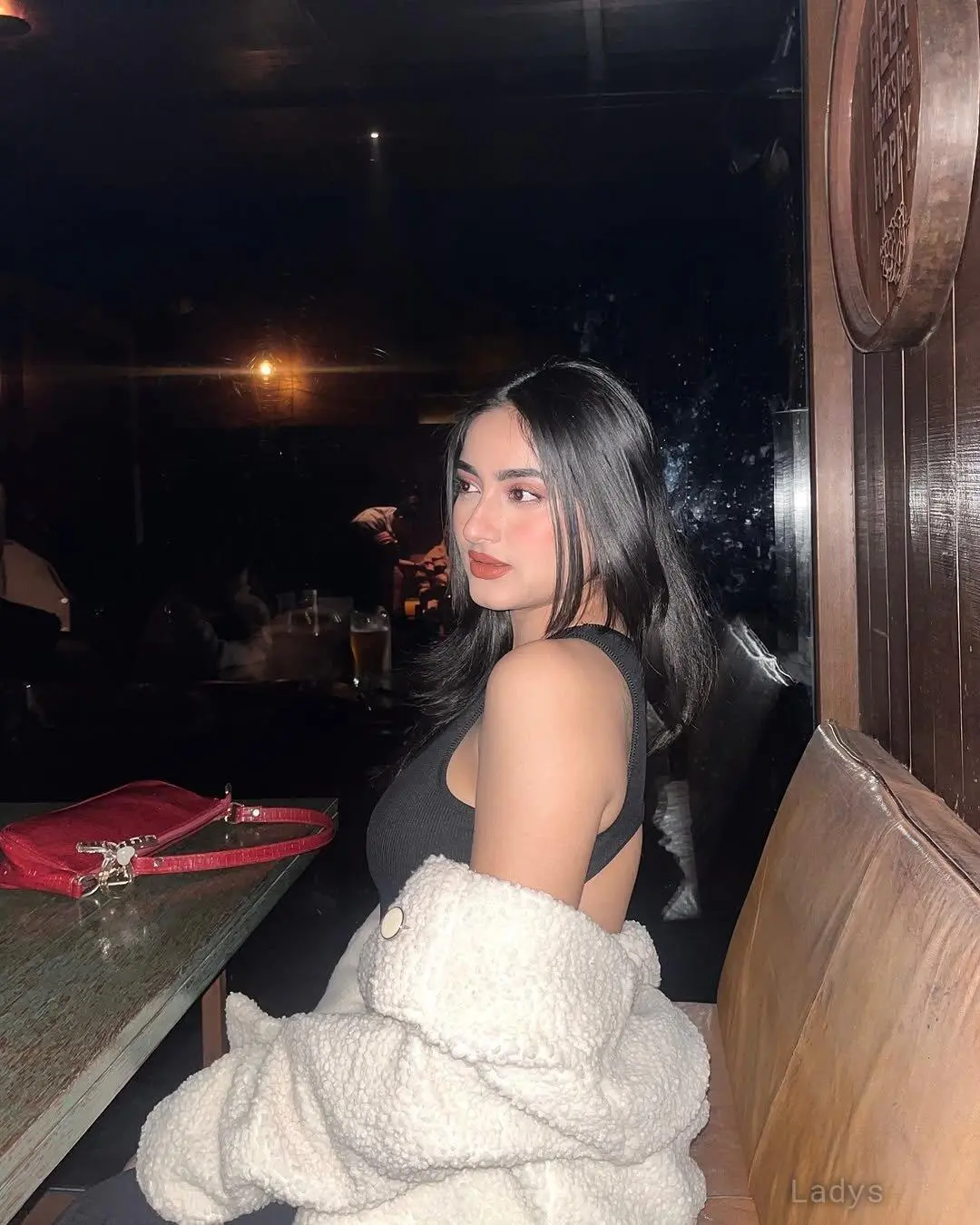Apoorva, 22 years old Goa escort girl with big tits, height 153 sm, Weight kg