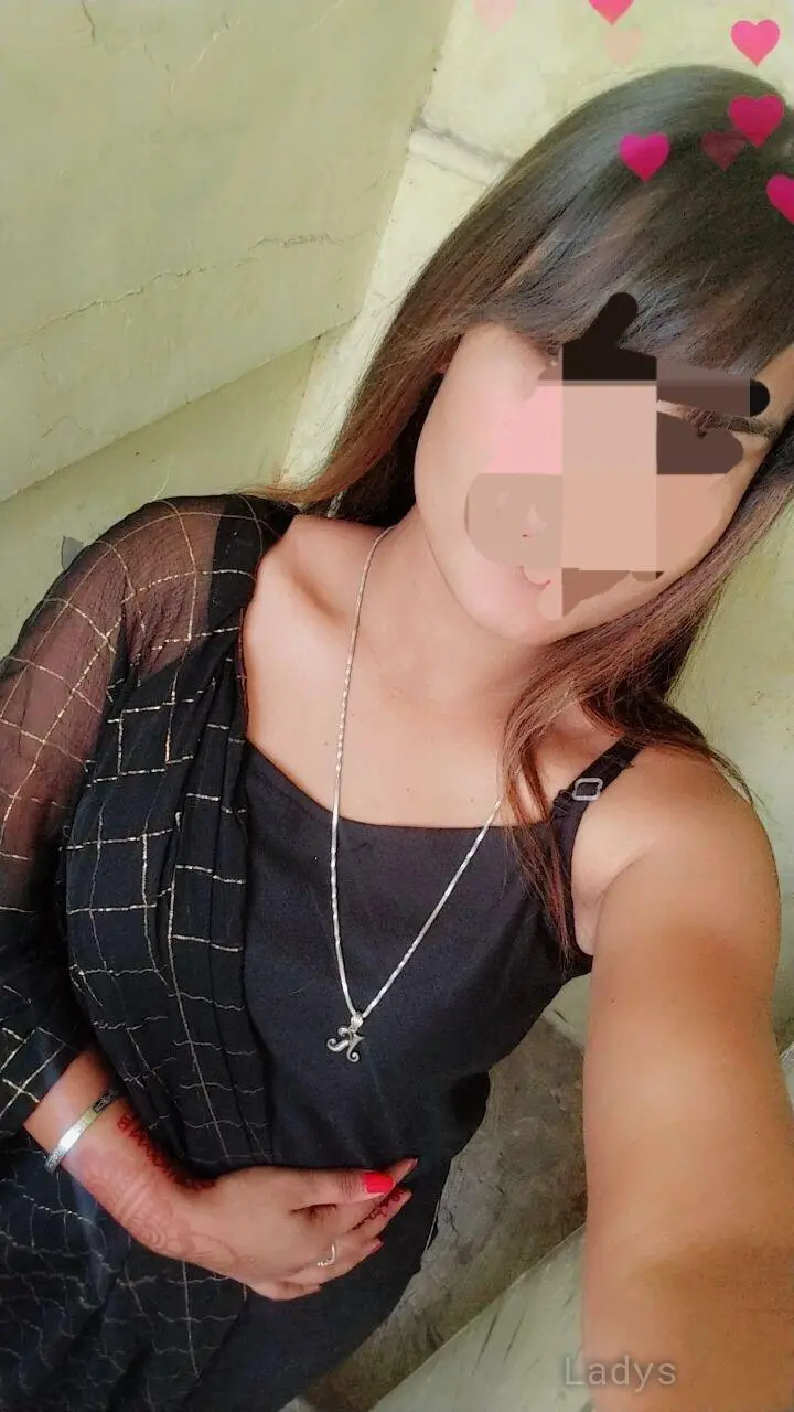 Kajal, 21 years old Goa escort girl with big tits, height 165 sm, Weight  kg