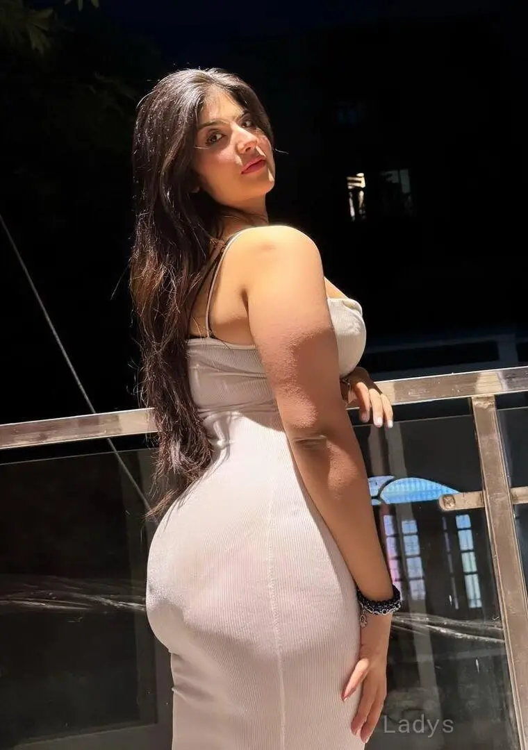 Kavya, 22 years old Goa escort girl with big tits, height 183 sm, Weight  kg