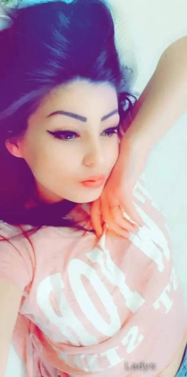 Olla, 21 years old Goa escort girl with big tits, height 154 sm, Weight  kg