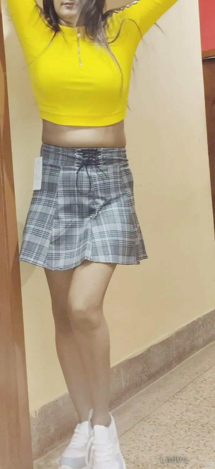 Soma, 27 years old Goa escort girl with big tits, height 165 sm, Weight  kg