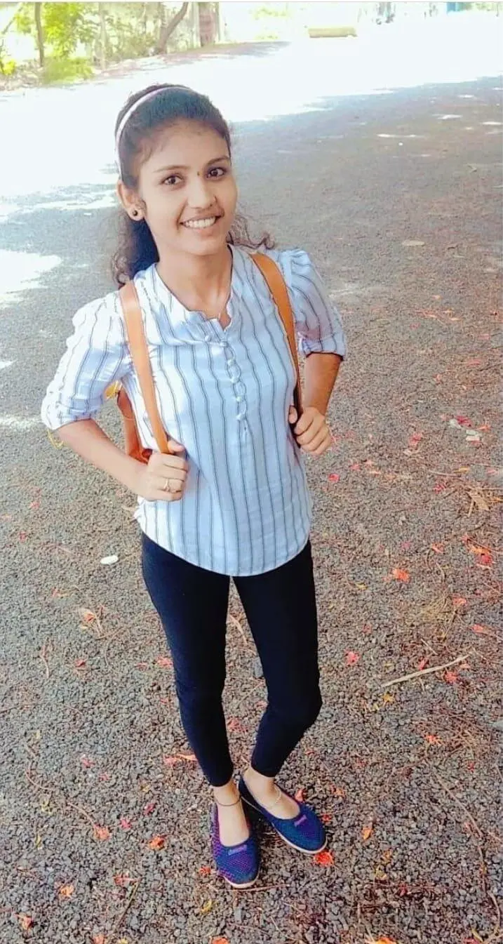 Surbhi, 26 years old Goa escort girl with big tits, height 154 sm, Weight  kg