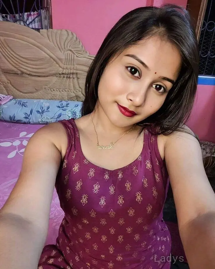 Teena, 22 years old Goa escort girl with big tits, height  sm, Weight  kg