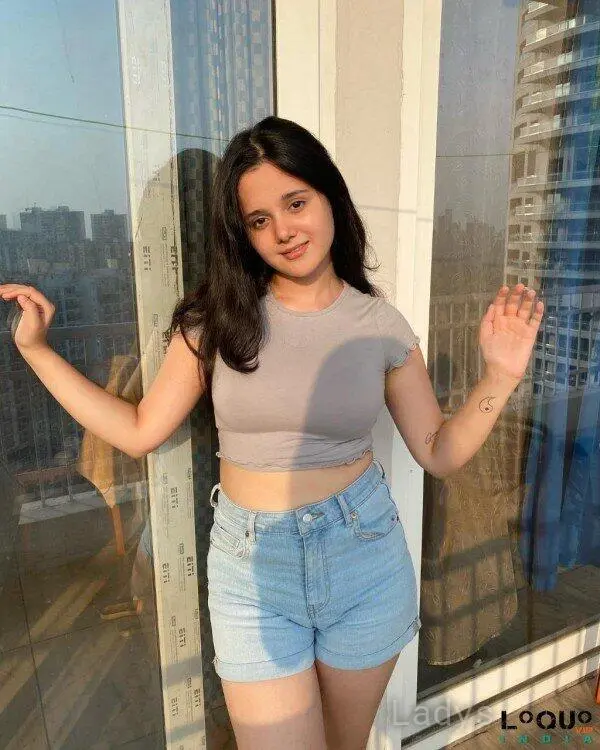 Alisha, 22 years beautiful nude Goa escorts girl, height 154 sm, Weight  kg