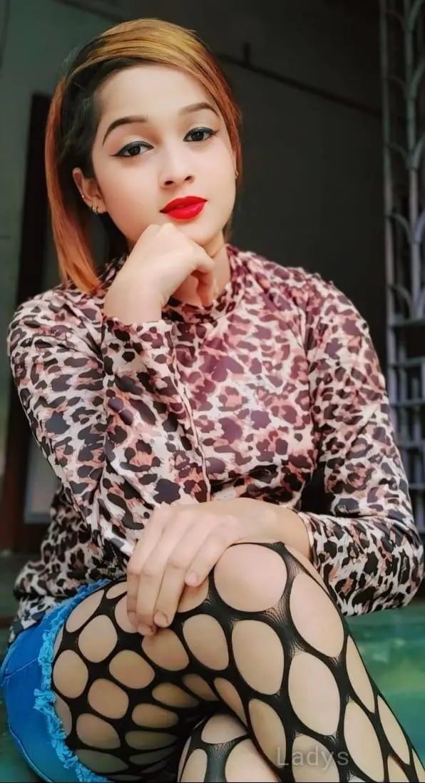 Disha, 22 years beautiful nude Goa escorts girl, height 160 sm, Weight kg