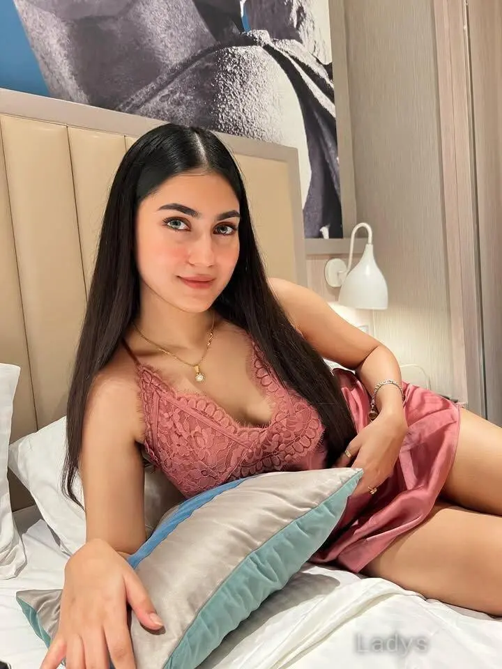 Divya, 22 years beautiful nude Goa escorts girl, height 154 sm, Weight  kg