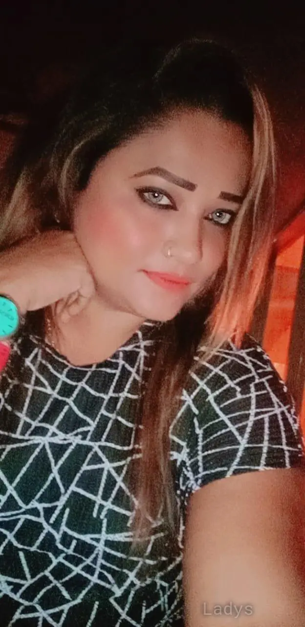 Kalpana, 22 years beautiful nude Goa escorts girl, height 154 sm, Weight  kg