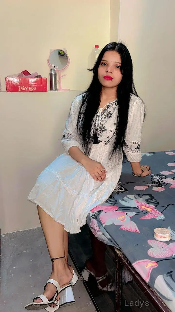 Kavya, 22 years beautiful nude Goa escorts girl, height 153 sm, Weight  kg