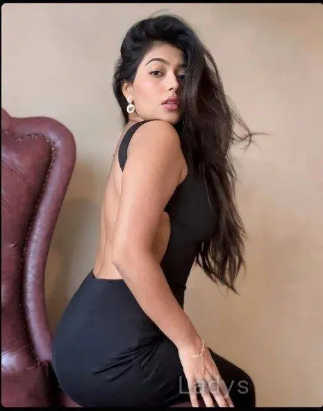 Renuka, 23 years beautiful nude Goa escorts girl, height 154 sm, Weight  kg