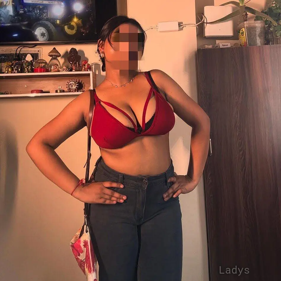 Ruth, 29 years beautiful nude Goa escorts girl, height 162 sm, Weight kg
