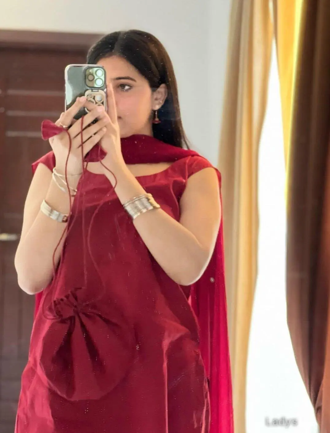 Varsha, 23 years beautiful nude Goa escorts girl, height  sm, Weight  kg