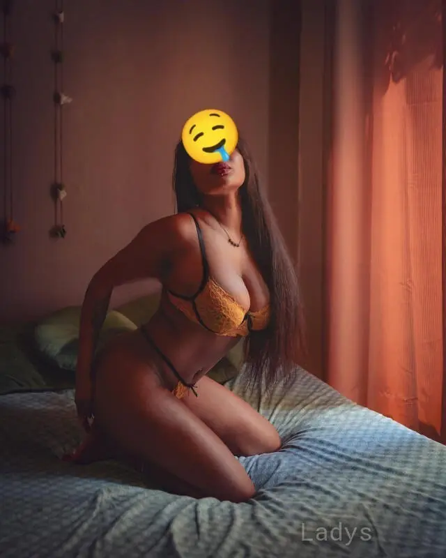 Anna, 26 years beautiful nude Grenoble escorts girl, height 165 sm, Weight 55 kg