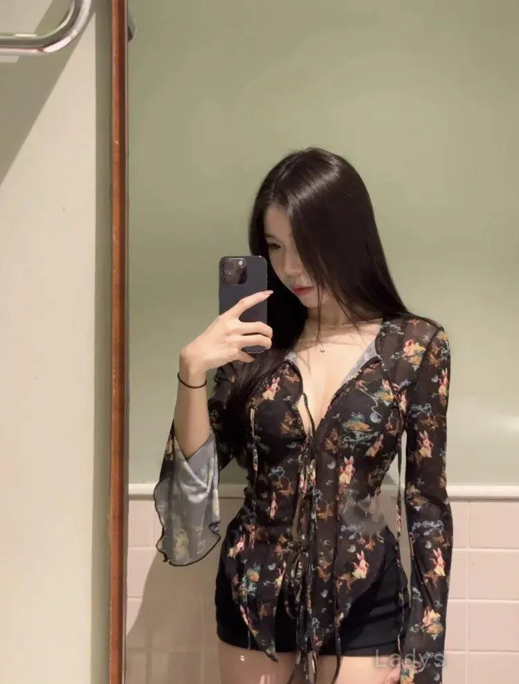 Fonia, 22 years beautiful nude Guangzhou escorts girl, height 165 sm, Weight  kg
