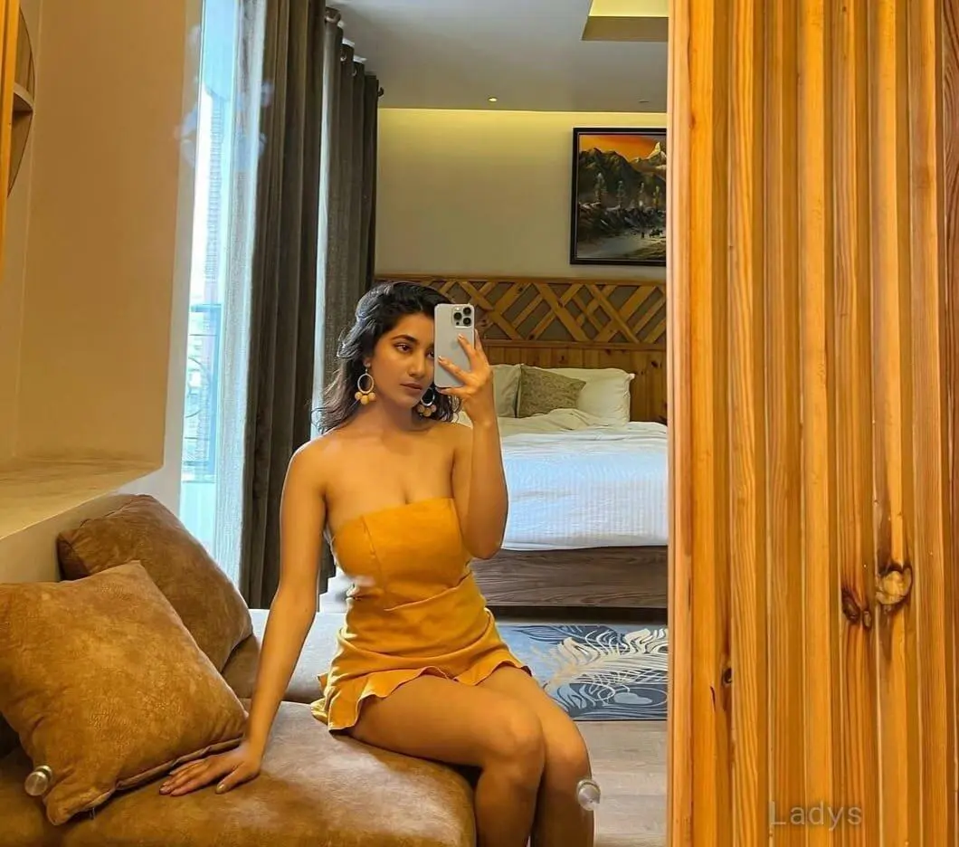 Anamika doing cam and real meets, years old Gurgaon escort girl with big tits, height sm, Weight kg