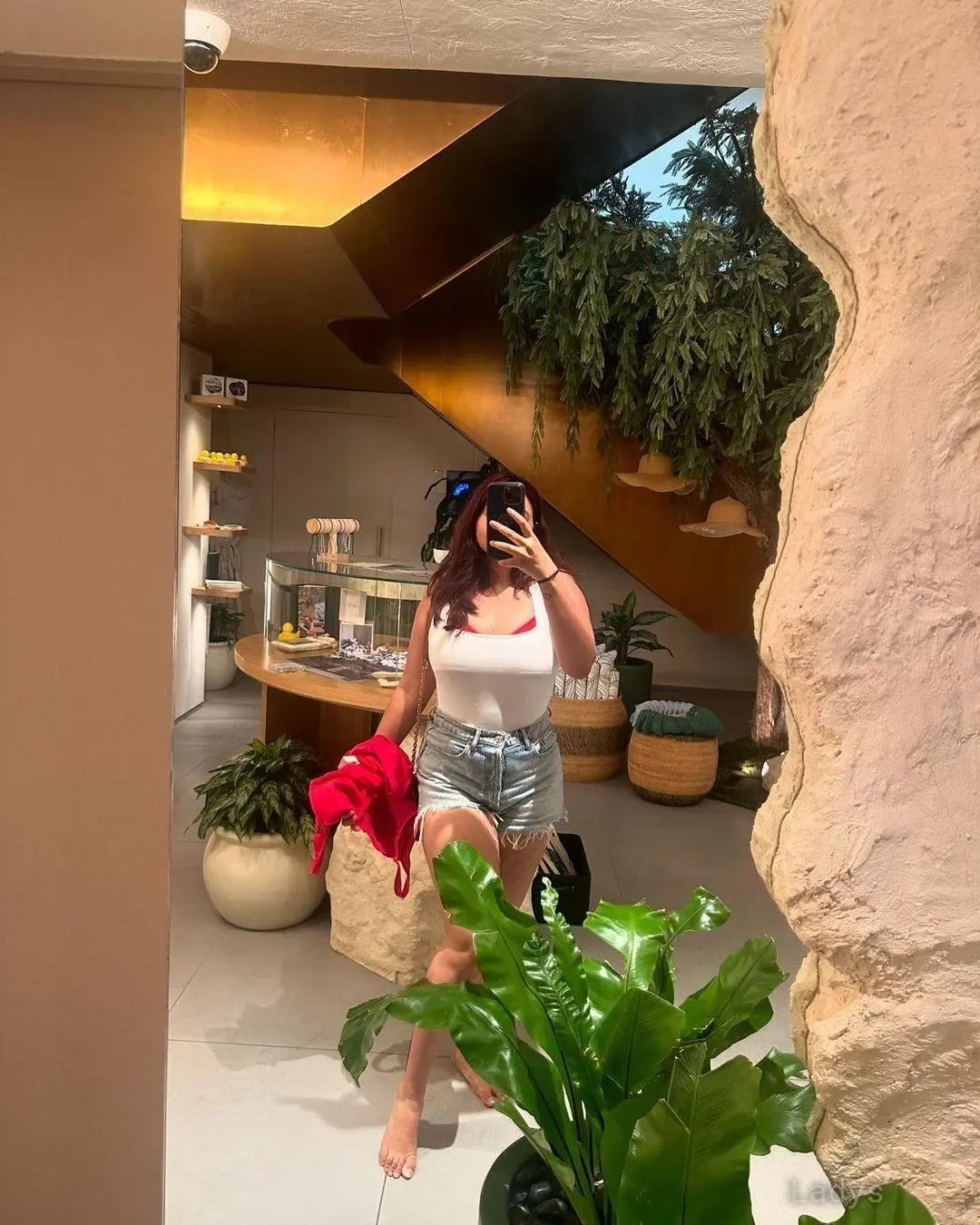 Ava, 21 years old Gurgaon escort girl with big tits, height 163 sm, Weight  kg