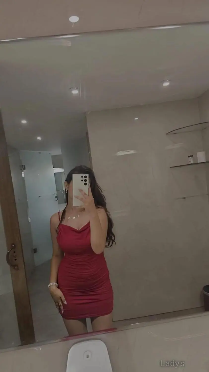 Elena, 21 years old Gurgaon escort girl with big tits, height 135 sm, Weight kg