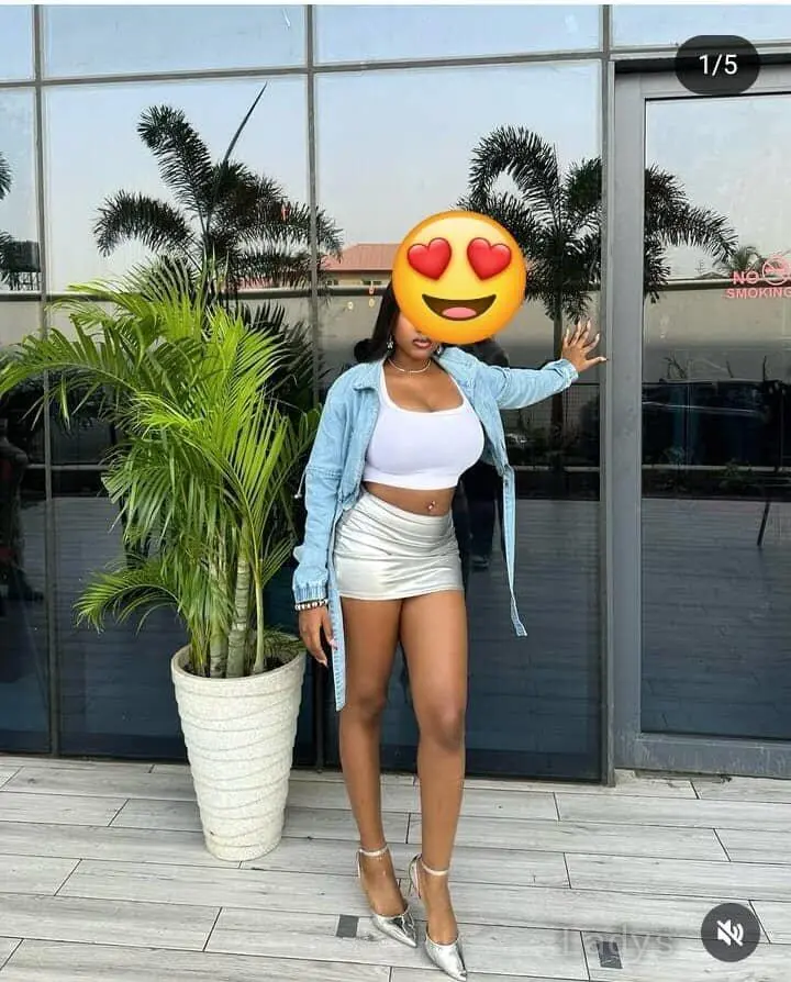 Koko, 24 years old Gurgaon escort girl with big tits, height 154 sm, Weight kg