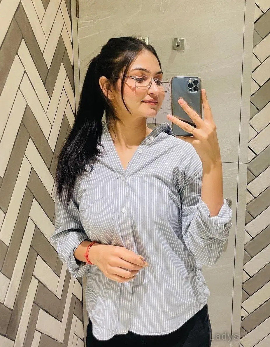 Mariyana, 25 years old Gurgaon escort girl with big tits, height 166 sm, Weight  kg